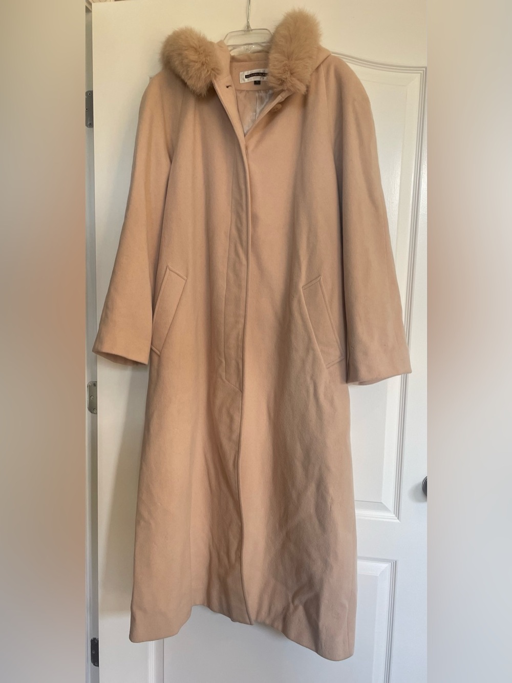 Vintage Kristen Blake Long Real Fox Fur Collar Wool Coat in Beige